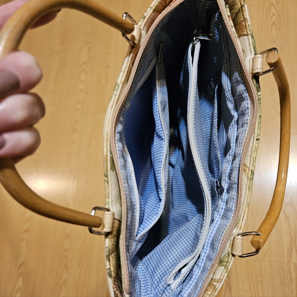 Copacabana Monkey Purse Wood Handle 13x11x3 - Picture 3 of 6